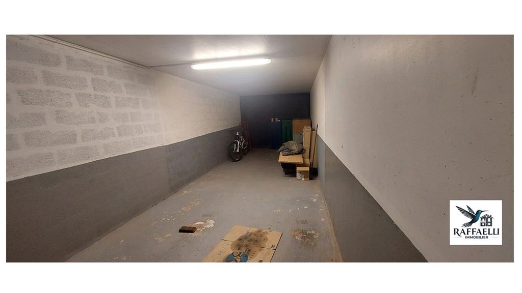 Garage FREJUS (83600) RAFFAELLI IMMOBILIER